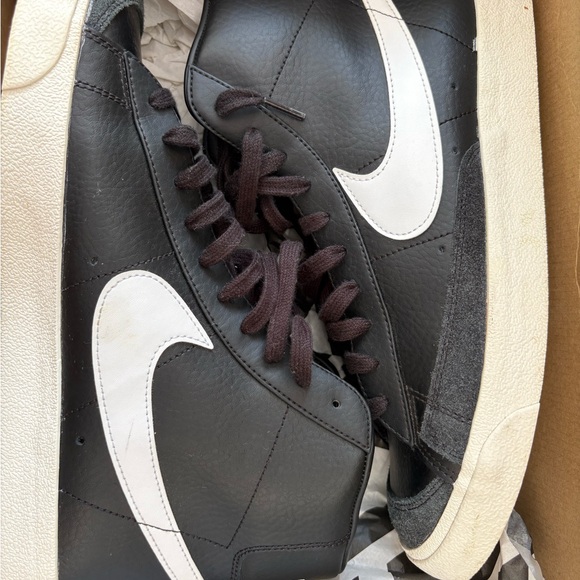Nike Black and White High-Top Sneakers size 13 - Picture 3 of 14